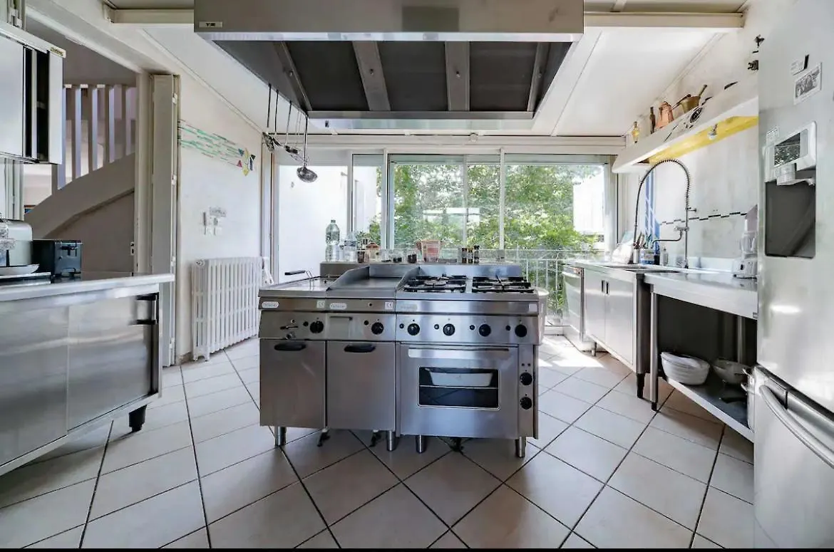 Holiday home Maison Sur L'Eau Avec Jardin Et Piscine Bellerive-sur-Allier